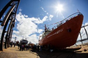 Karpuj, primera nave científica del INACH que surcará los mares australes