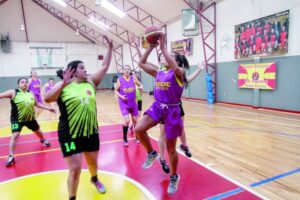 Se jugaron los play off del básquetbol laboral
