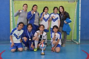 Escuelas Hernando de Magallanes y Argentina triunfaron en torneo de futsal