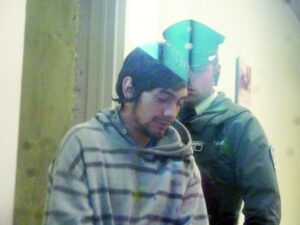 Pintó Prefectura de Carabineros y fue detenido por daños