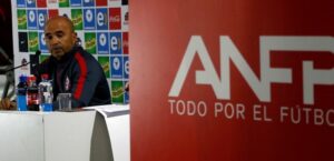 ANFP habría pagado US$ 500 mil a SII para regularizar premios de cuerpo técnico de La Roja