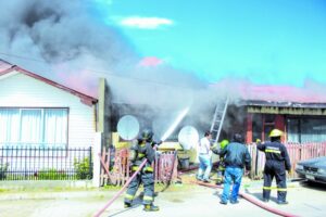 Familia damnificada por incendio solicita ayuda