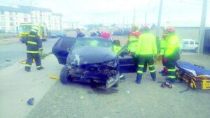 Conductor ebrio protagonizó accidente de tránsito que terminó con auto volcado
