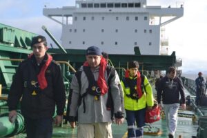 Capitán de buque ucraniano sufrió un infarto en plena navegación y fue trasladado por la Armada a Punta Arenas