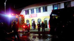 Falla en freidora originó  incendio en local de comidas
