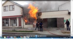 Fuego arrasó con 25 años de trabajo de esforzado zapatero de calle Armando Sanhueza