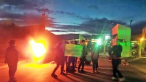 Protesta en el frontis de cárcel