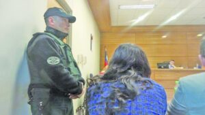 Sujeto formalizado por rociar con bencina a funcionario de Ejército