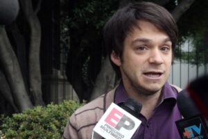 Mimica  molesto con alcalde por contratados a honorarios
