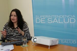 Isapre deberá reembolsar íntegramente valor de pasajes aéreos del menor Branco Santana