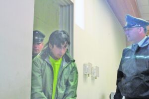 Brutal agresión con trozo de cemento a joven mujer