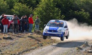 En Laguna Blanca se disputa la segunda fecha del Campeonato Magallánico de Rally