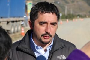 Intendente Jorge Calderón dijo que licitación Aysén-Magallanes no se ha oficializado pero resultado está en la web de intendencia