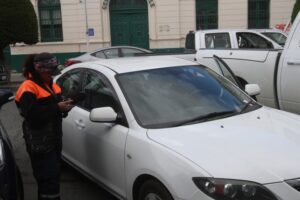 Molestia de automovilistas que ayer comenzaron a pagar $ 400 por primeros 20 minutos de estacionamiento