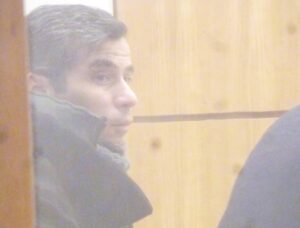 Piden ocho años de cárcel para guardia por pornografía infantil