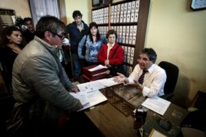 Vecinos  se oponen a la construcción de edificio en Cerro de la Cruz