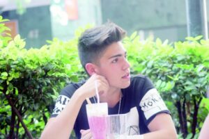 Gino Mella, la joven promesa musical que le gustaría estar en las Jornadas por la Rehabilitación