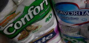 CMPC dice que ventas bajaron tras colusión del papel