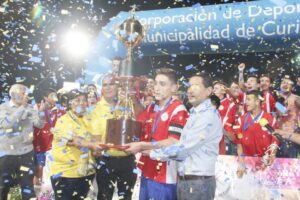 El capitán de la sub 17 cambiará el fútbol por las aulas de Ingeniería Comercial