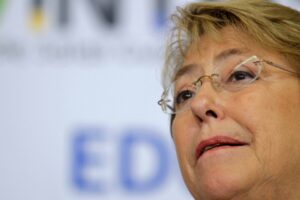 Críticas al documental sobre gestión de Bachelet