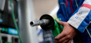 Hasta $24 de diferencia en precios de bencinas se detectan en estaciones de Punta Arenas