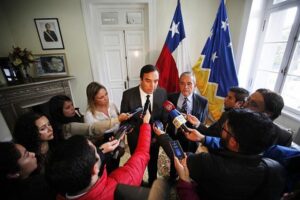 Subsecretario de Salud, visito Magallanes , tras la polémica falta de un Oncólogo