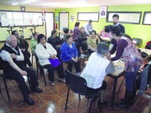 Adultos mayores de la Junta de Vecinos N°12 ejecutan iniciativa para el autocuidado de su salud