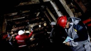 Mineros protestan bajo tierra y acusan incumplimiento del Gobierno