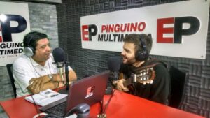 El cantautor Benjamín Walker visitó los estudios de Pingüino Multimedia  (AUDIO)