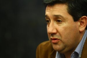 A poco más de una semana de que se inicien las clases, Corporación Municipal sigue adeudando cotizaciones a sus trabajadores