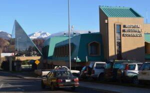 Denuncian muerte de paciente por falta de cirujanos en hospital Coyhaique