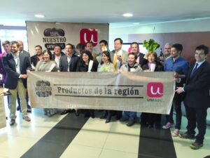 Programa “100% Nuestro” reconoció a 19  microempresarios
