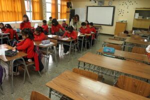 Mineduc descarta que Ley de Inclusión pase a llevar normas internas de colegios