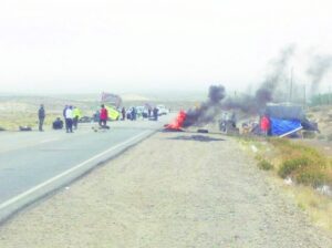 Levantan “piquetes” en rutas de  Santa Cruz tras principio de acuerdo