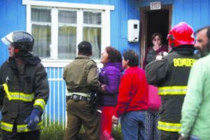 Voraz incendio afectó a dos casas en sector Río de la Mano