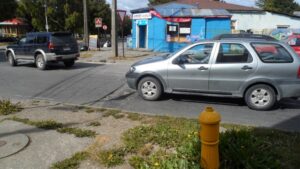 Cortejos funerarios  debieron cambiar su ruta por hoyos en Rómulo Correa con avenida Bulnes
