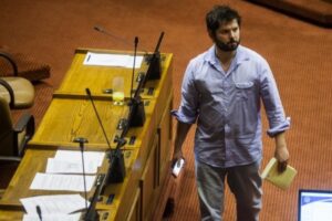 Boric solicitará reunión con Ministra de Salud