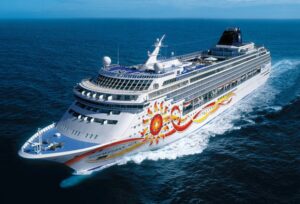 Tripulante filipino se lanzó  al mar desde transatlántico