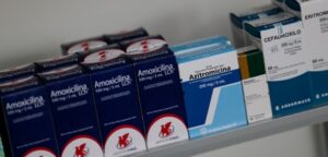 Evalúan acudir a Fiscalía Nacional Económica  por  presunta colusión entre laboratorios