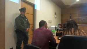 Detenido por apuñalar a carabinero negó los hechos y denunció agresión