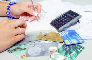 Se viene marzo y la tentación  ¿o necesidad? de comprar a crédito