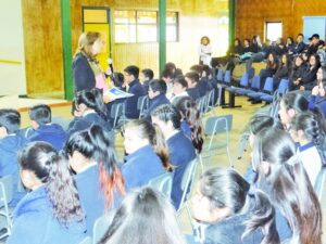 Estudiantes conocieron la labor de la Defensoría