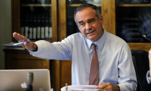Asistentes de la Educación se reunieron con  presidente de la Comisión de Educación del Senado