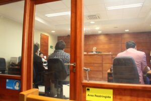 Tres personas fueron formalizadas  por  robar combustible a Empresa Salmones Magallanes