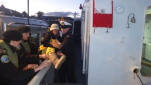 Armada evacuó a turista  desde yate francés