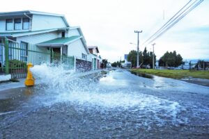 Más de 300 familias puntarenenses amanecieron ayer sin agua por atentados en grifos