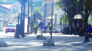 Detienen a sujetos que  agredieron y robaron celular