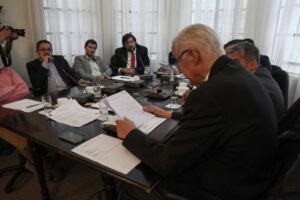 Aplazan votación de licitación de la basura tras acusación de “intervencionismo”