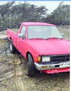 Familia busca desde hace una semana camioneta robada