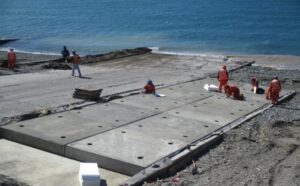 Avanza obras de reposición de rampa antigua de Bahía Azul